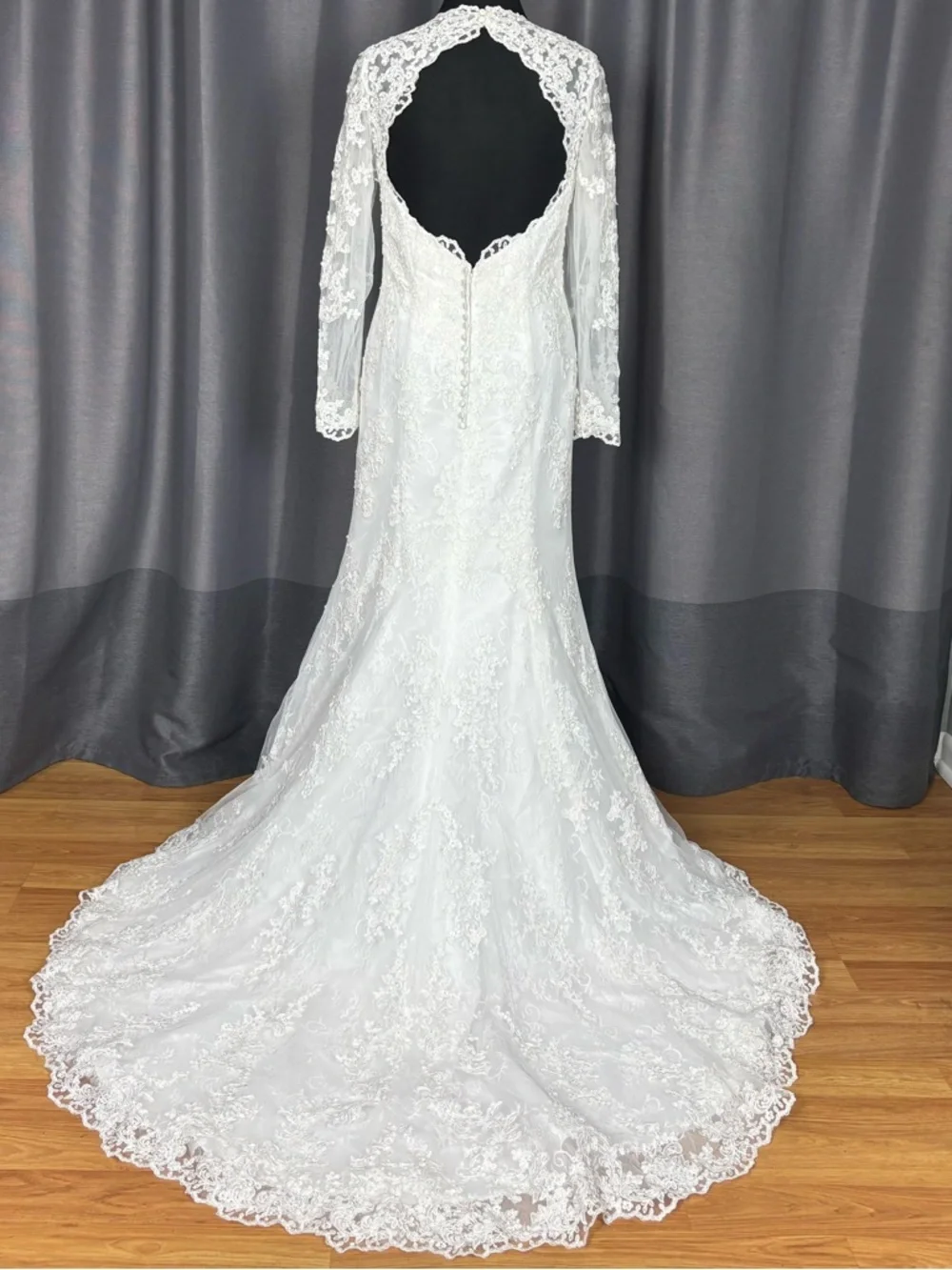 Alfred Angelo White Lace Backless Long Sleeve Bridal Wedding Gown 16 - Picture 3 of 15